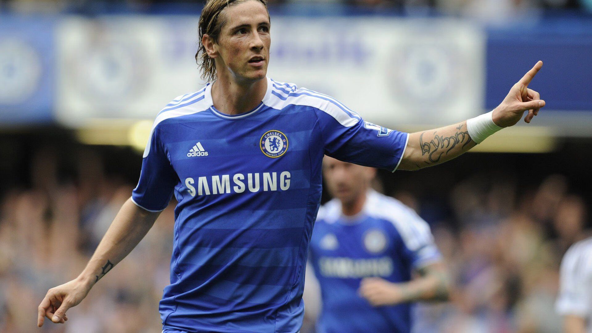 开云·体育官网APP下载-比赛中快速回防展现战术训练成果有效阻断对方进攻线路