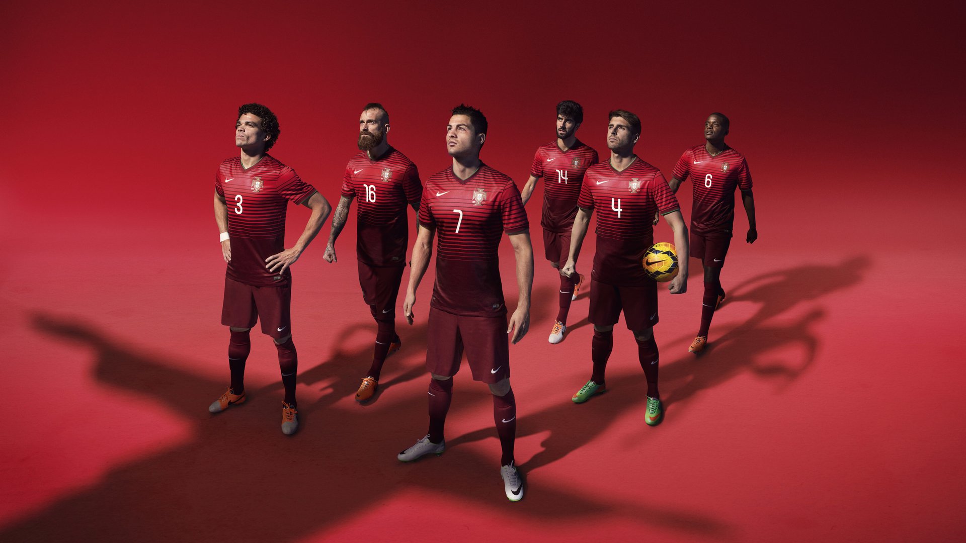 “伊万·戈梅斯：阿根廷美洲狮队的铁血前锋，未来表现令人期待”